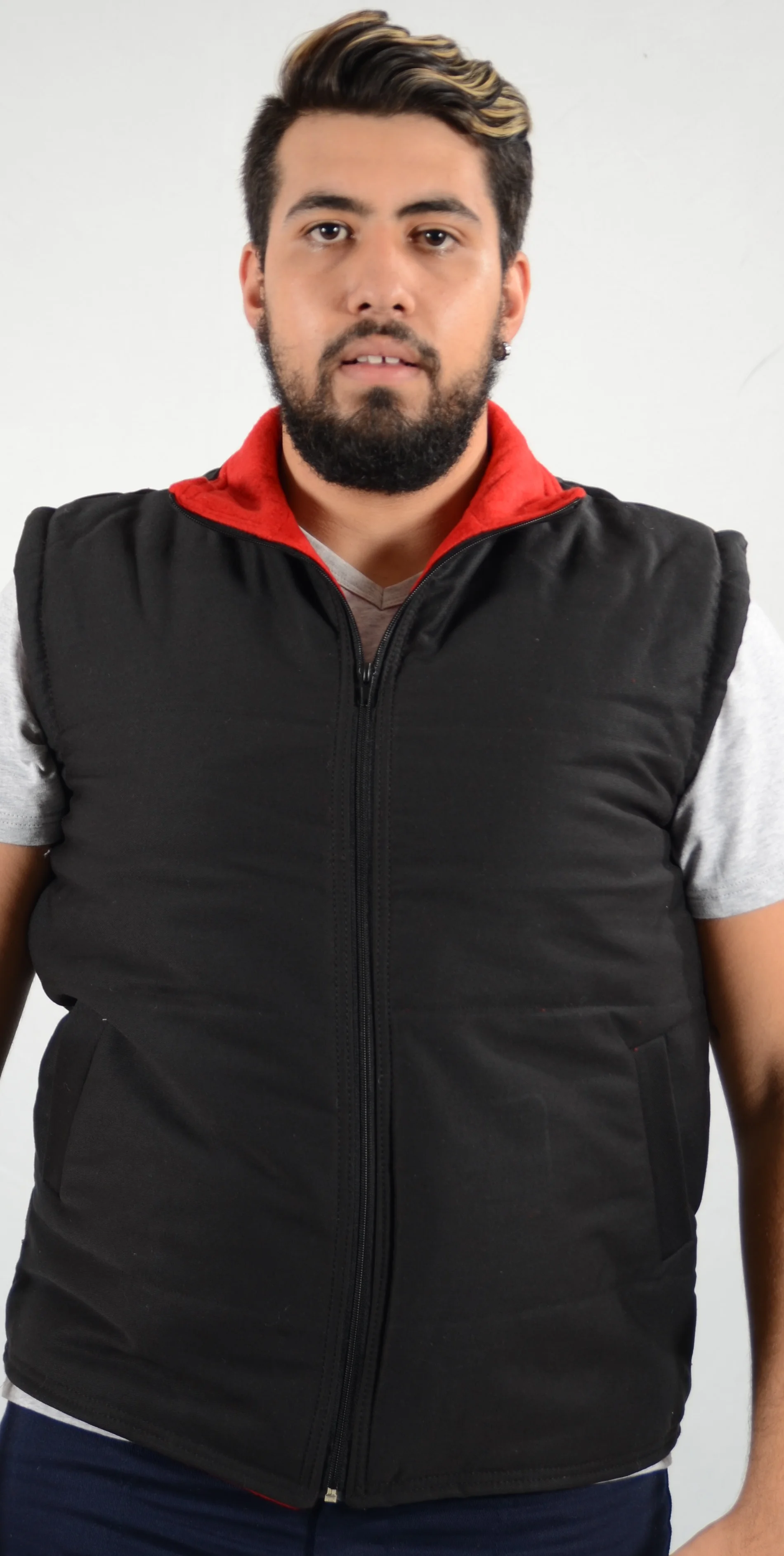 Black heavy-duty vest — Turkey's work vest manufacturer | İlke Tekstil Denizli Factory